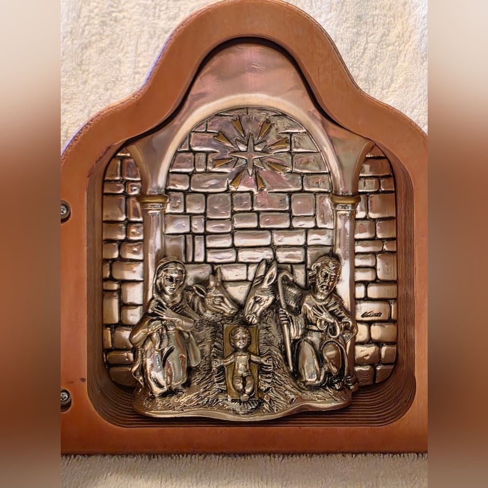 Nativity Set In Wood - Picture 9 of 15